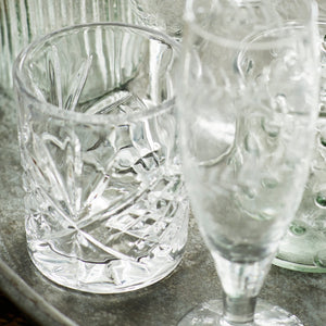 Trinkglas mit Schliff